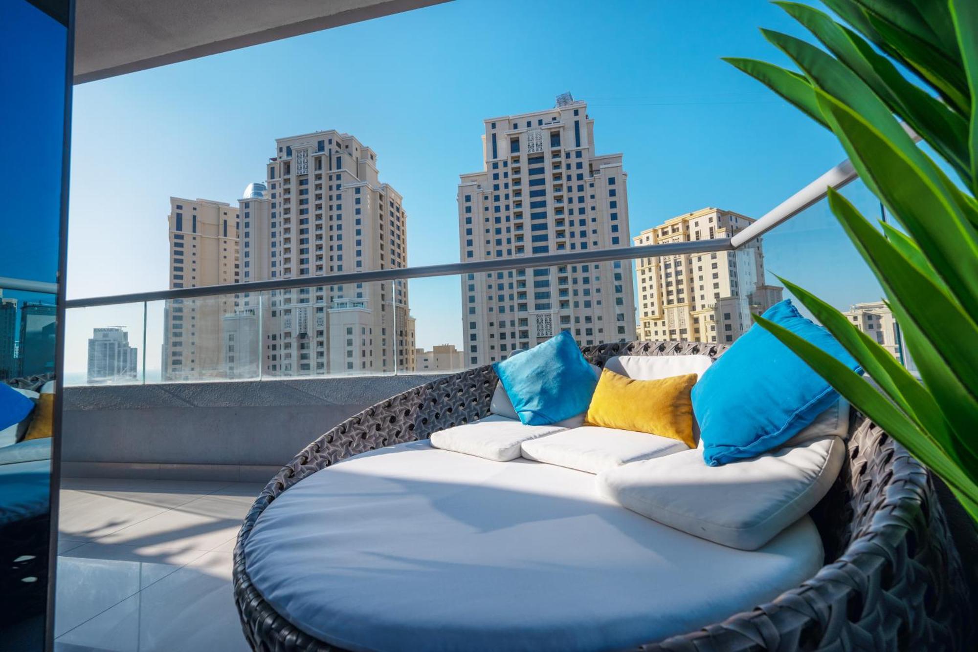 Modern 1bhk With Marina View Apartment Dubai