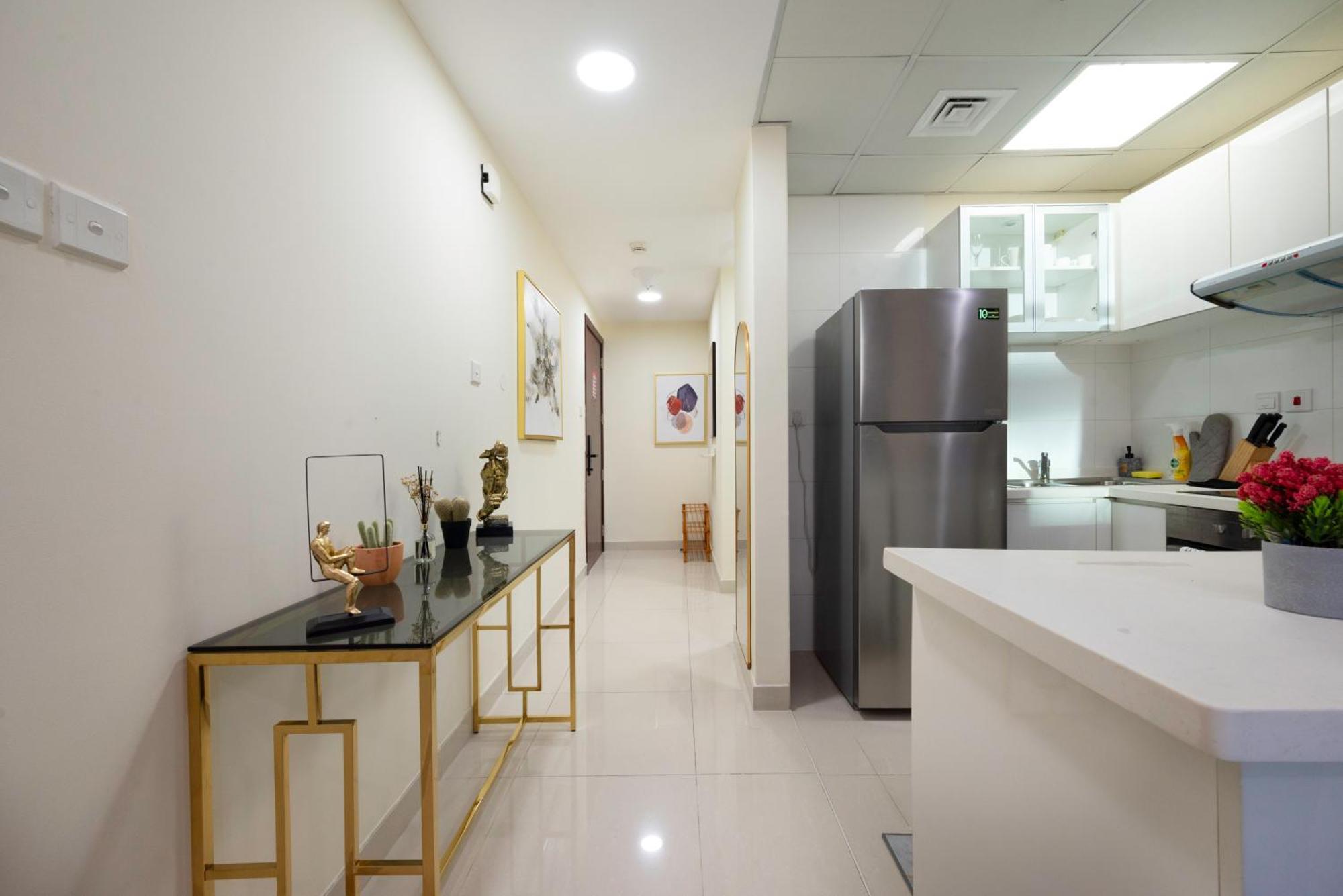 Modern 1bhk With Marina View