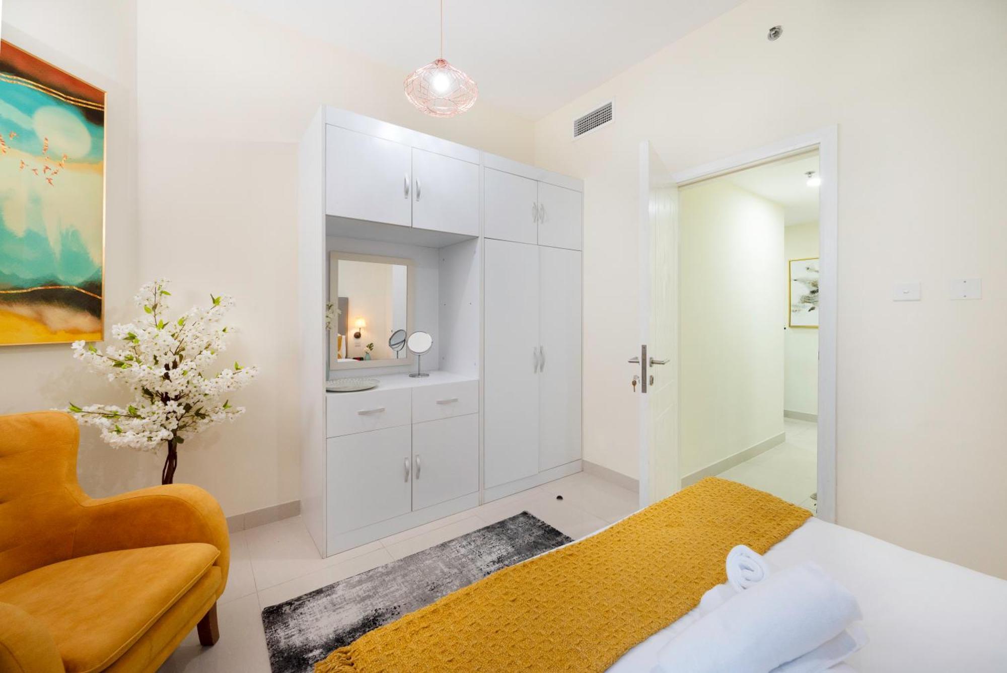 Modern 1bhk With Marina View Apartment Dubai